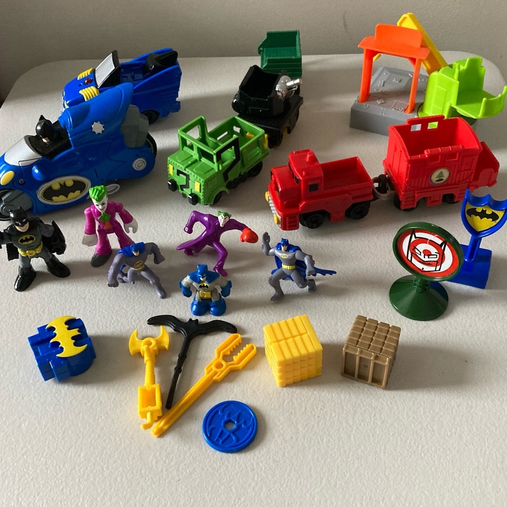 Lot Imaginext GeoTrax Batman Vehicles Trains Characters Signs Accessories